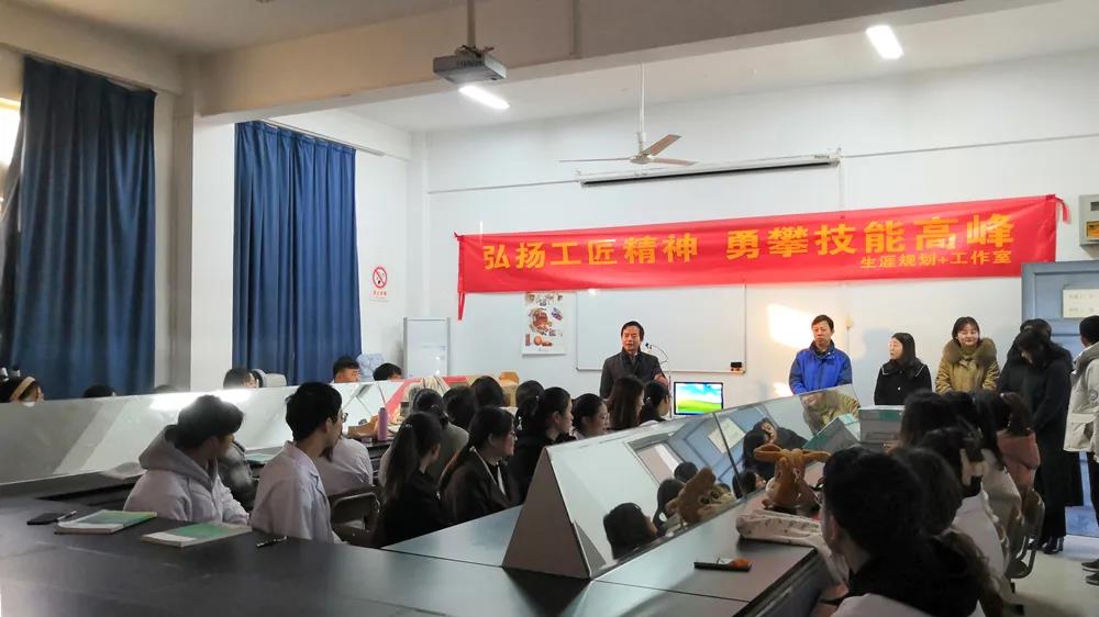 ballbet������(�й�)����ɭ����