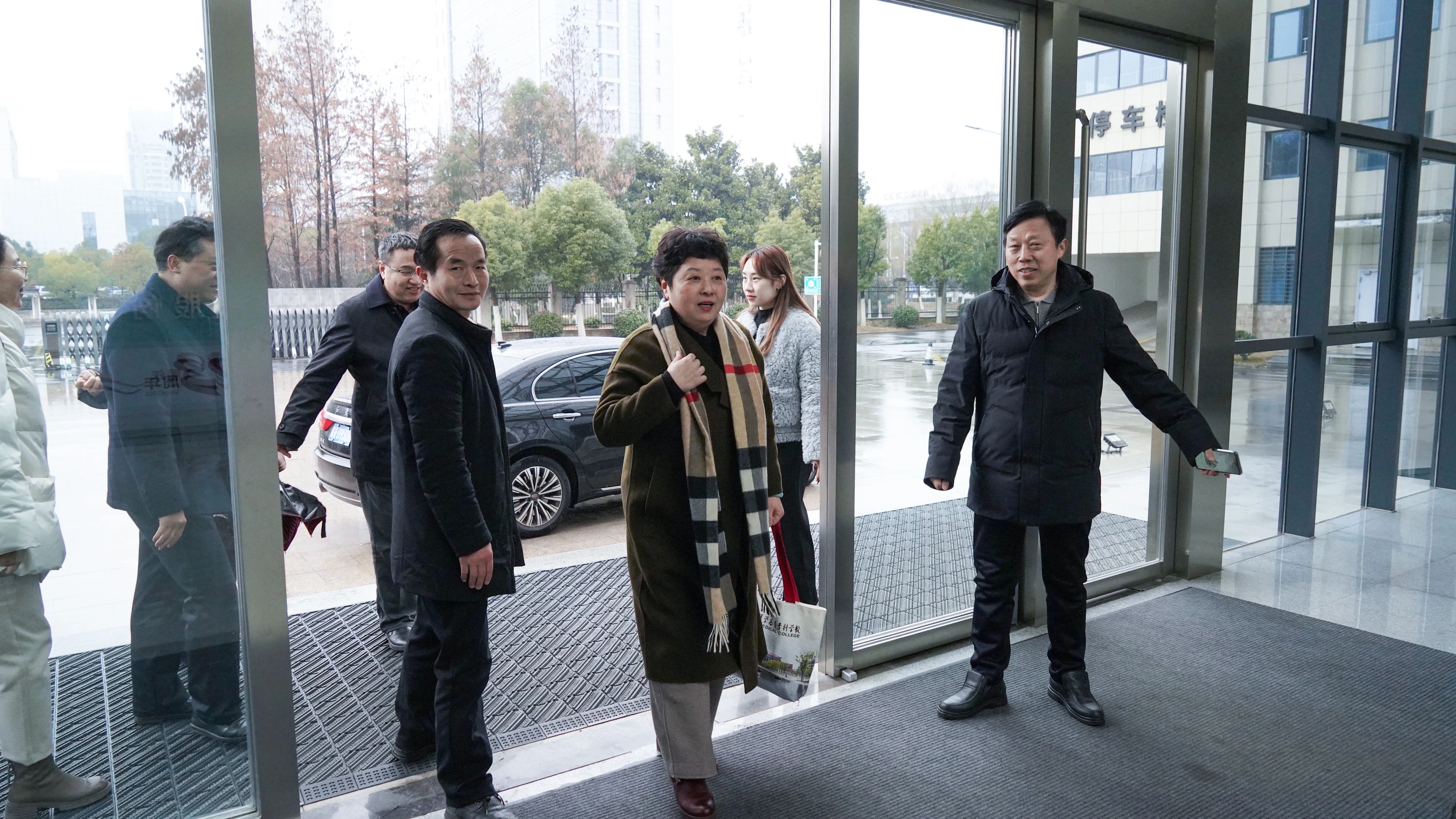 ballbet������(�й�)����ɭ����